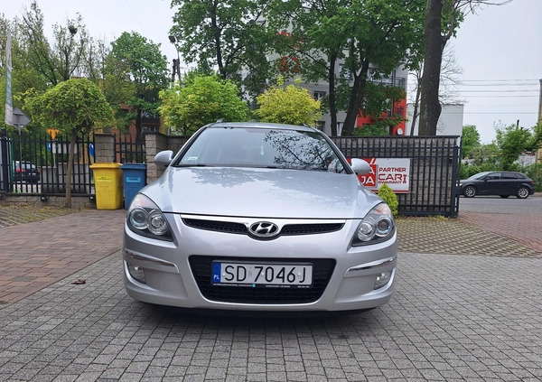 Hyundai I30 cena 16900 przebieg: 166000, rok produkcji 2009 z Sosnowiec małe 232